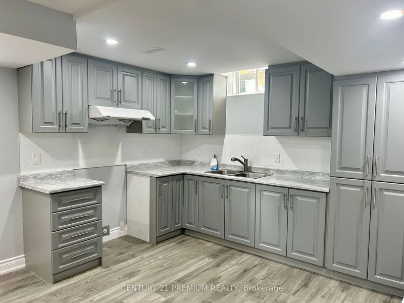 home for lease on 71 Pertosa Drive W