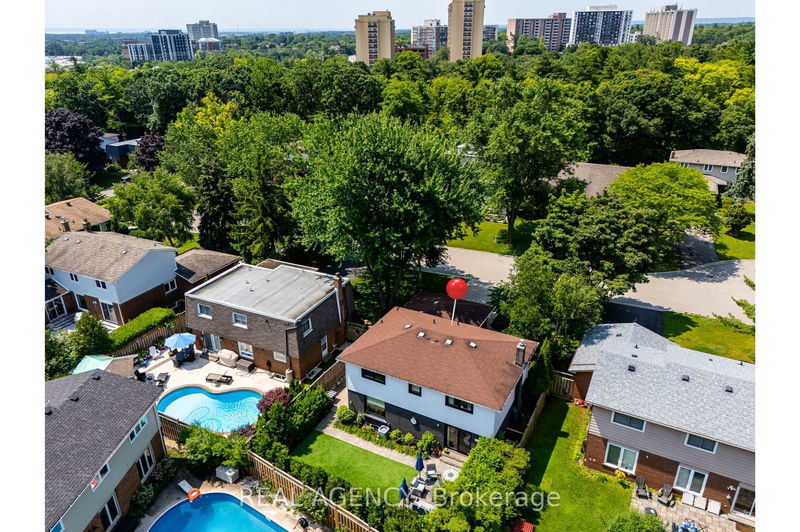 1205 Lambeth Rd  Oakville, L6H 2E1 | Image 5