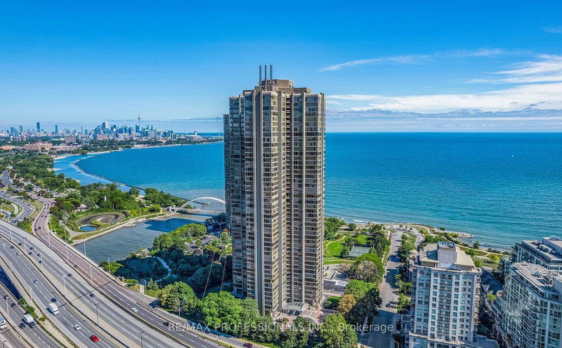 2045 Lake Shore Blvd W #810, Toronto, Ontario (MLS W9043425)