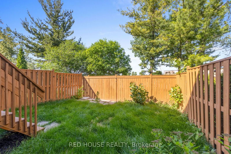 2447 Wooden Hill Circ  Oakville, L6M 4E3 | Image 35