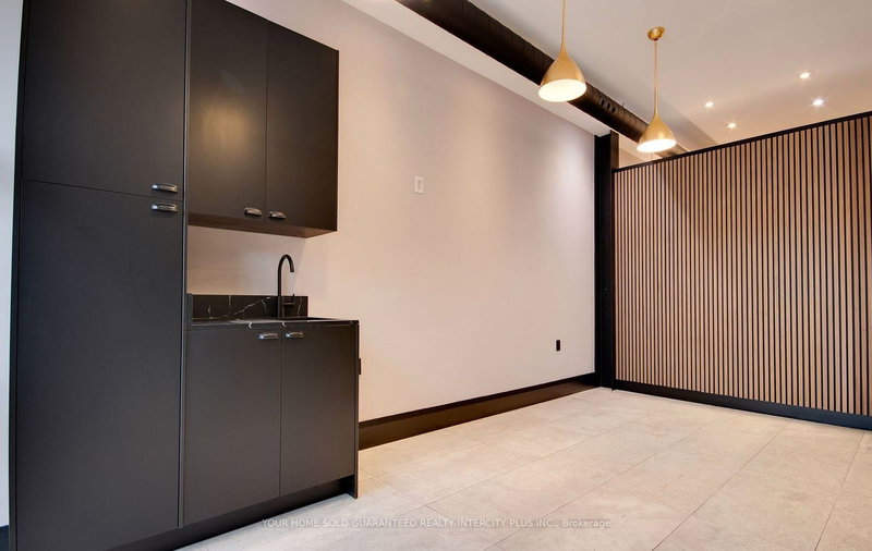 Room 2 - 43 Main St S, Halton Hills, L7G 3H2 | Image 2