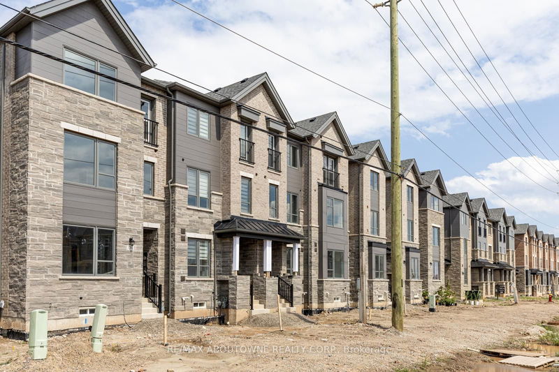 home for sale on 3257 Sixth Line