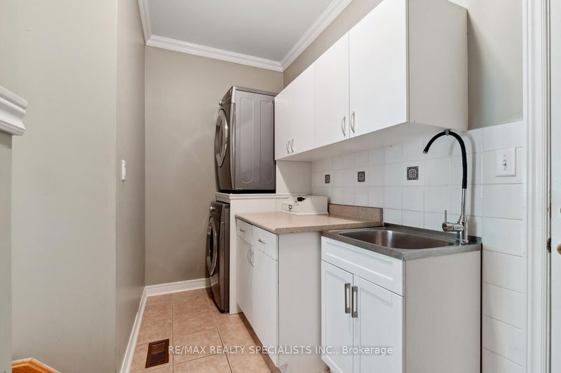 3136 Baron Dr  Mississauga, L5M 6V7 | Image 29