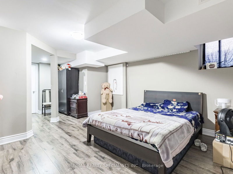 6 Divinity Circ  Brampton, L7A 3Y4 | Image 32