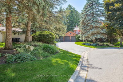 1301 Bunsden Ave  Mississauga, L5H 2B3 | Image 1