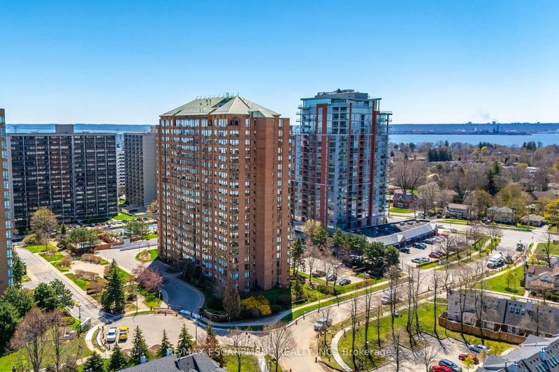  1403 - 1270 Maple Crossing Blvd  Burlington, L7S 2J3 | Image 1