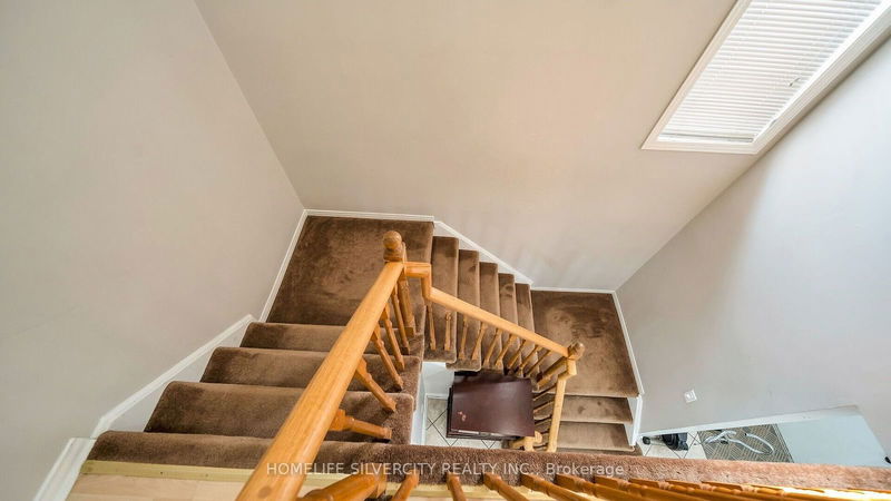 36 Woodside Crt  Brampton, L6Y 3Z2 | Image 14