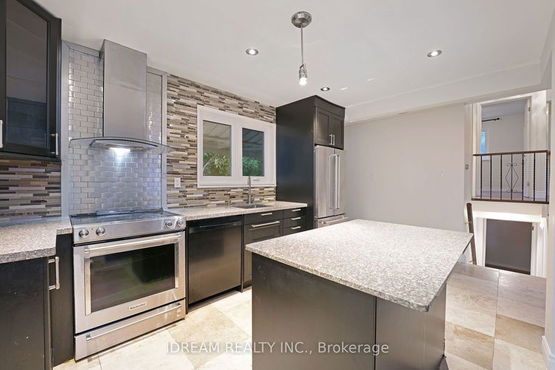 103 Wallasey Ave  Toronto, M9M 1E3 | Image 10