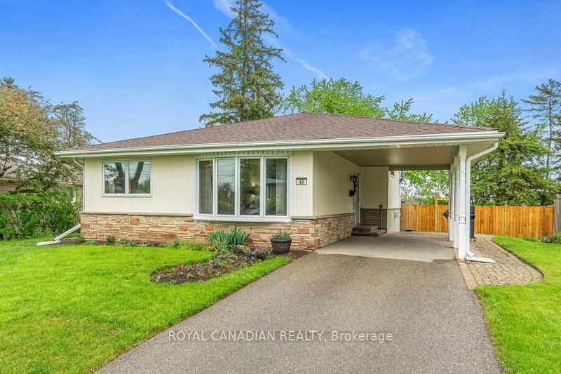home for lease on 40 Joycelyn Crescent N