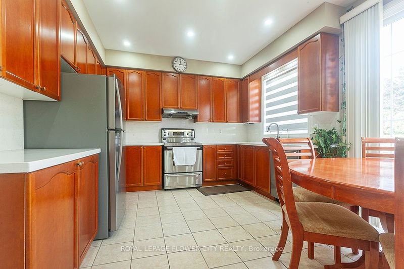 19 Maldives Cres N Brampton, L6P 1L5 | Image 15