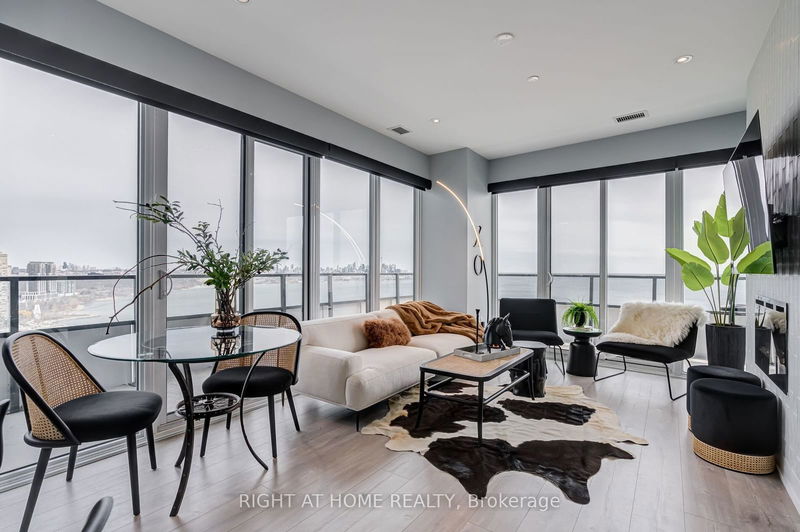 home for lease on 2907-20 Shore Breeze Drive