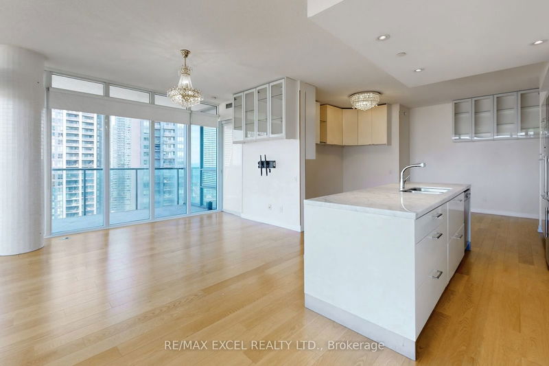  2608 - 90 Park Lawn Rd  Toronto, M8Y 0B6 | Image 10