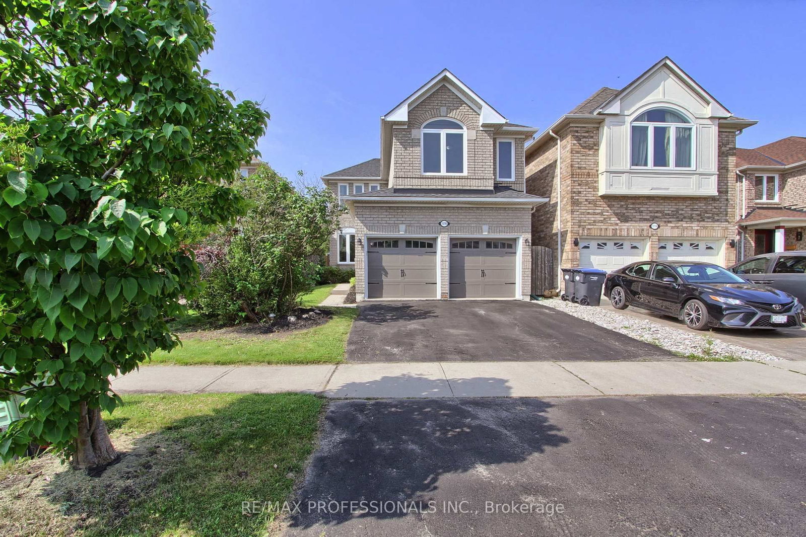 Listing Image 3