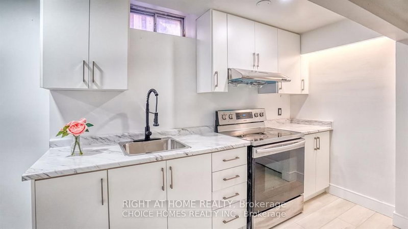 Lower L - 6175 Ford Rd, Mississauga, L5V 1X2 | Image 3