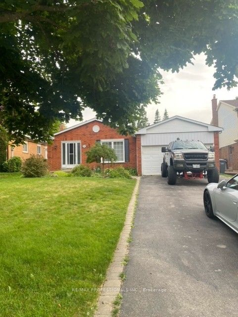 home for lease on 85 Kingsview Drive