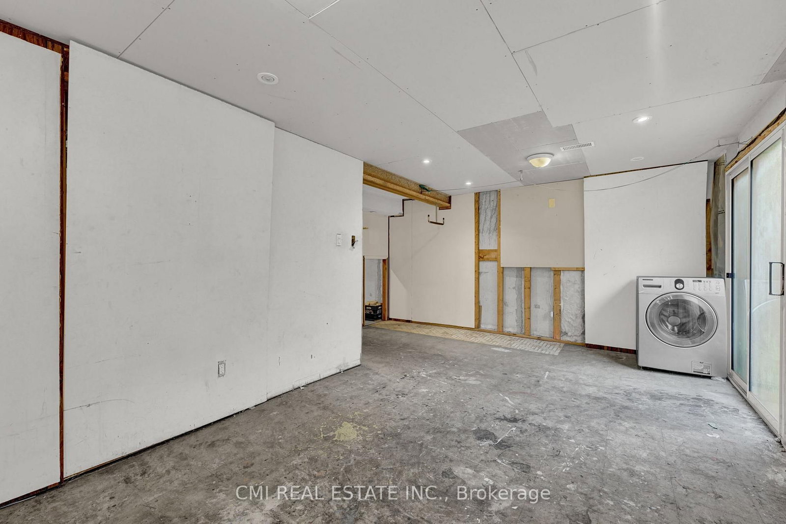 Listing Image 35