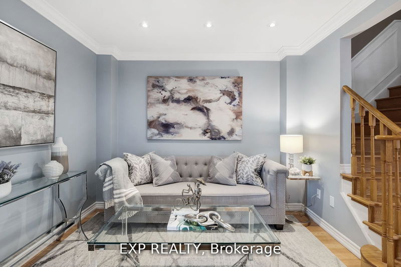 2861 Westbury Crt  Mississauga, L5M 6B3 | Image 5