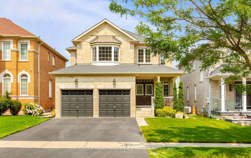 home for sale on 7 Larande Court N