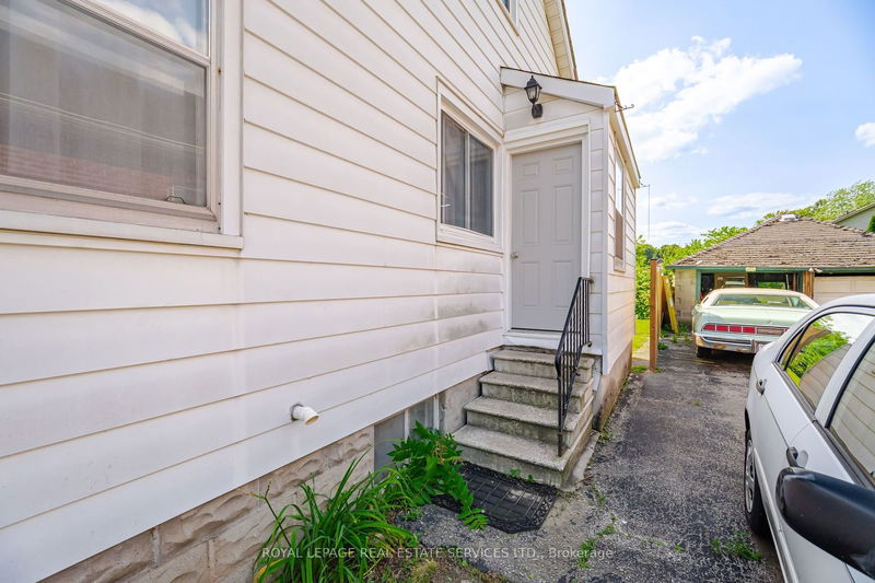 2149 Caroline St  Burlington, L7R 1L7 | Image 13