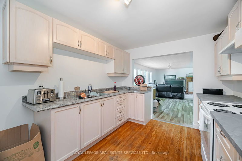 2149 Caroline St  Burlington, L7R 1L7 | Image 25