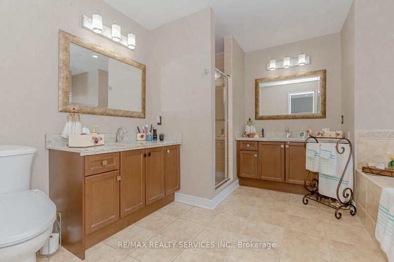 2224 Colonel William Pkwy N Oakville, L6M 0B6 | Image 19