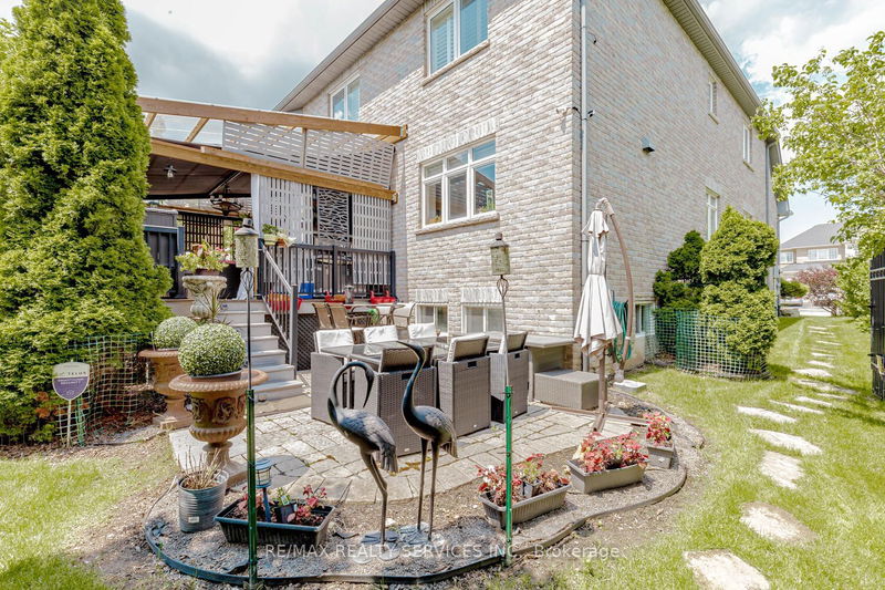 2224 Colonel William Pkwy N Oakville, L6M 0B6 | Image 38