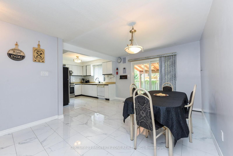 29 Brydon Cres, Brampton, L6X 3K2 | Image 3