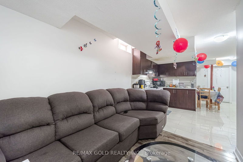 4 Deer Ridge Tr  Caledon, L7C 3Z7 | Image 30