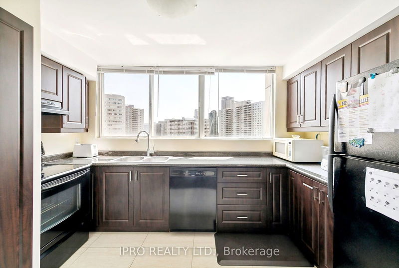home for sale on 1105-3700 Kaneff Crescent
