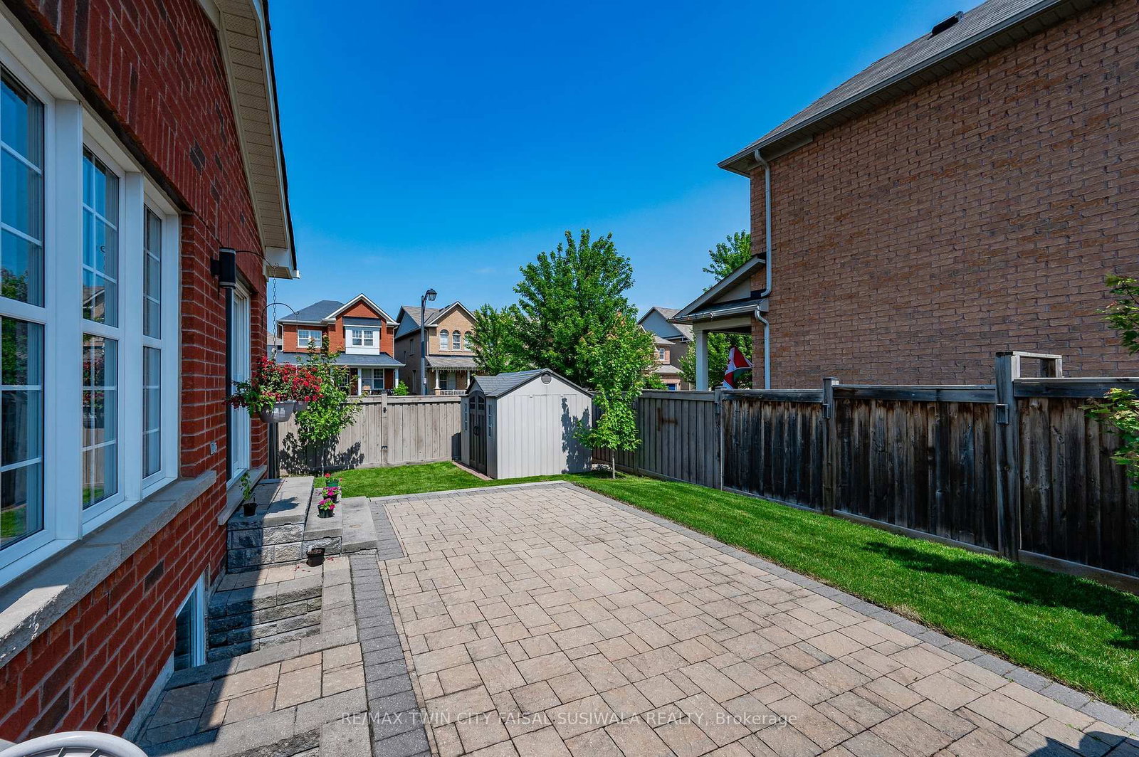 Listing Image 6