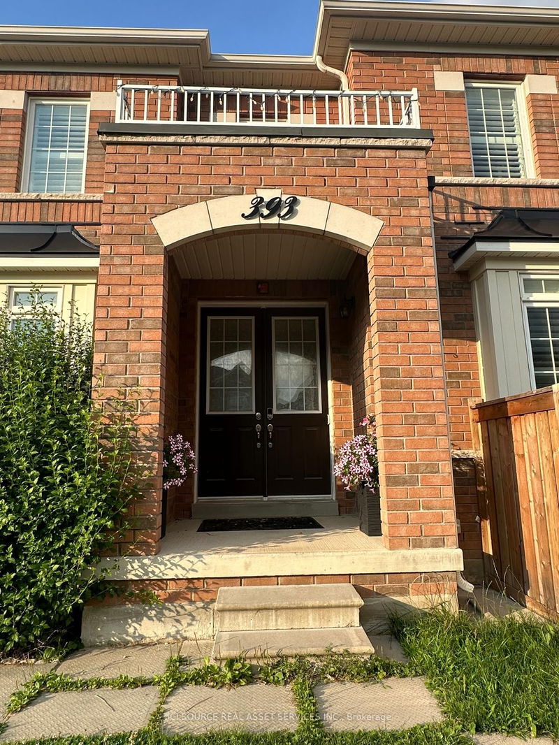 home for lease on 393 Royal West Drive