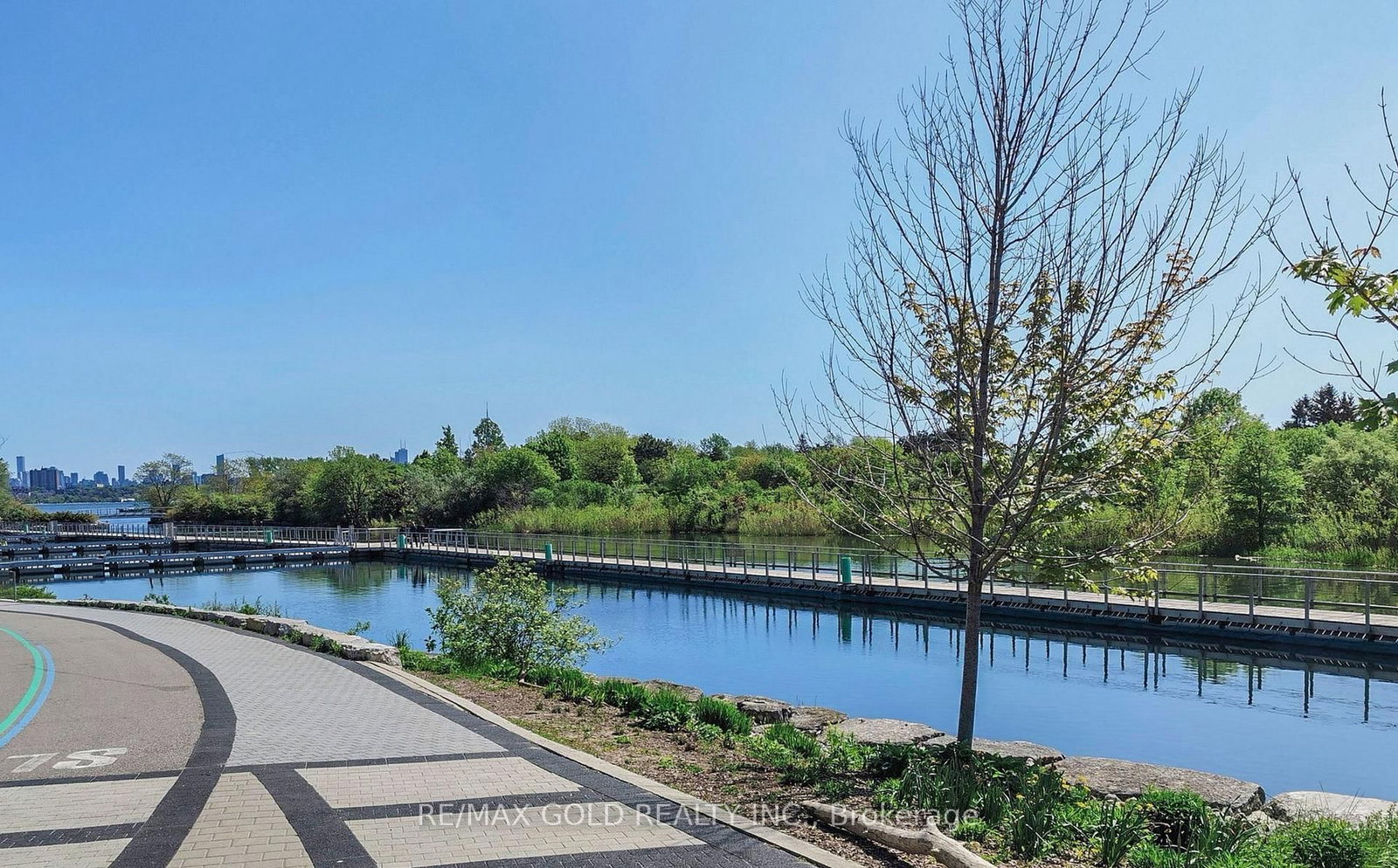 30 Shore Breeze Drive, Unit 5204 - Photo 8