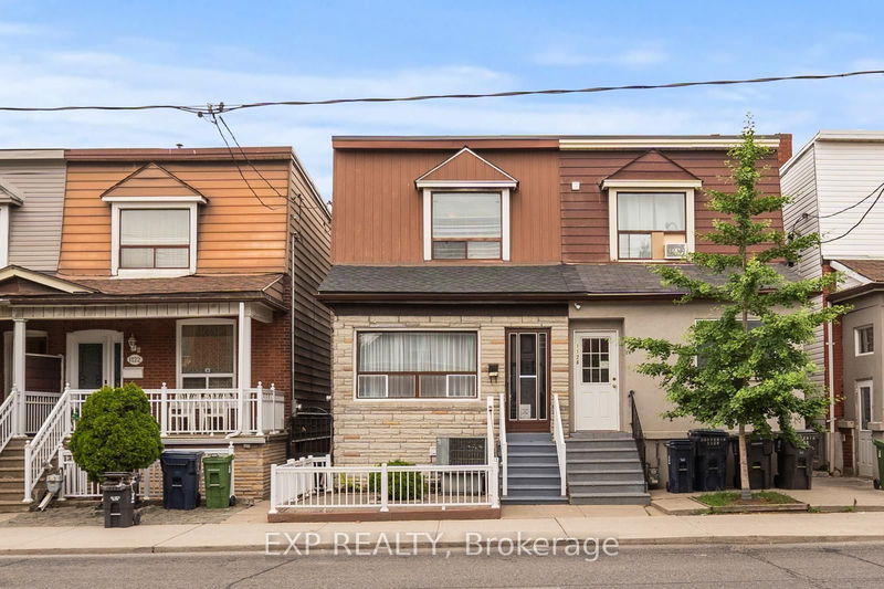 home for sale on 1124 Dufferin Street