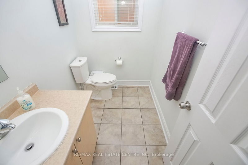 25 Oaklea Blvd  Brampton, L6Y 4H7 | Image 14