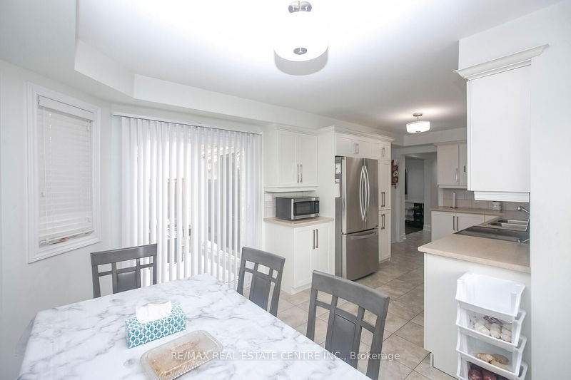 25 Oaklea Blvd  Brampton, L6Y 4H7 | Image 15