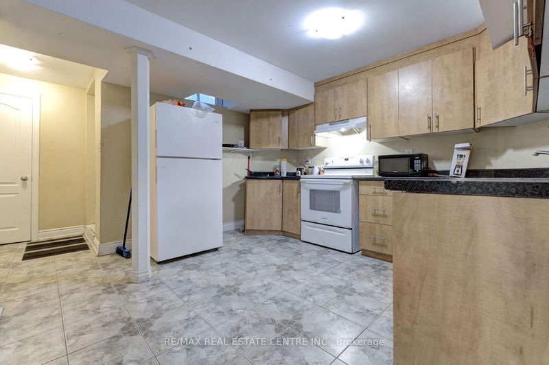 25 Oaklea Blvd  Brampton, L6Y 4H7 | Image 23