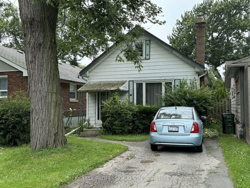 home for sale on 86 Twenty Sixth Street N