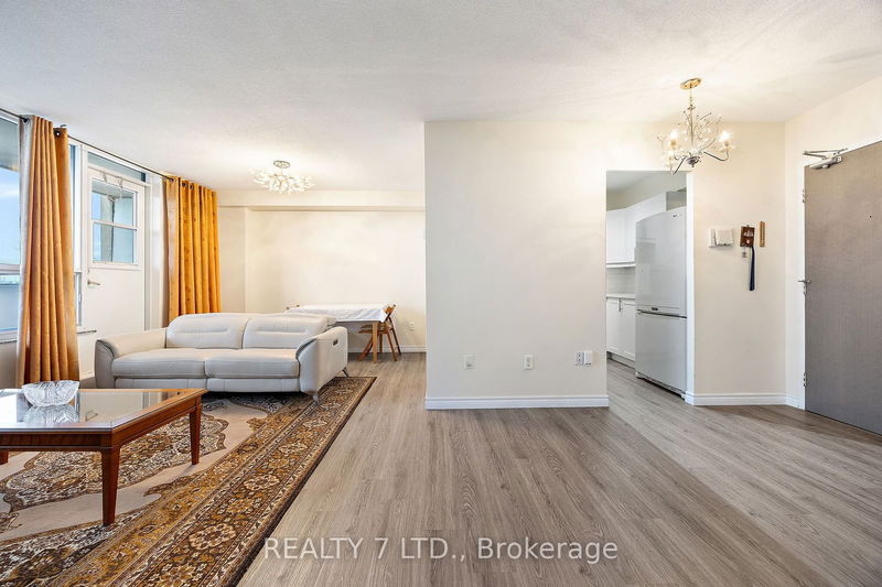  1208 - 3390 Weston Rd  Toronto, M9M 2X3 | Image 6