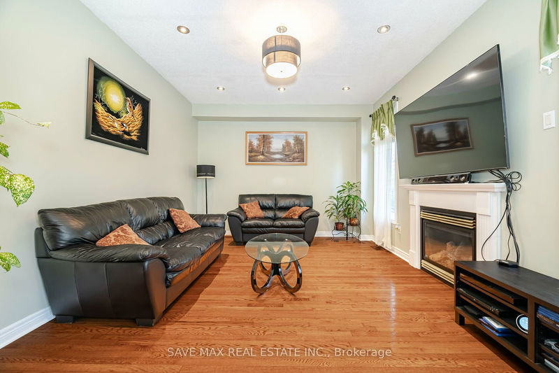 5669 Freshwater Dr  Mississauga, L5M 7G1 | Image 11