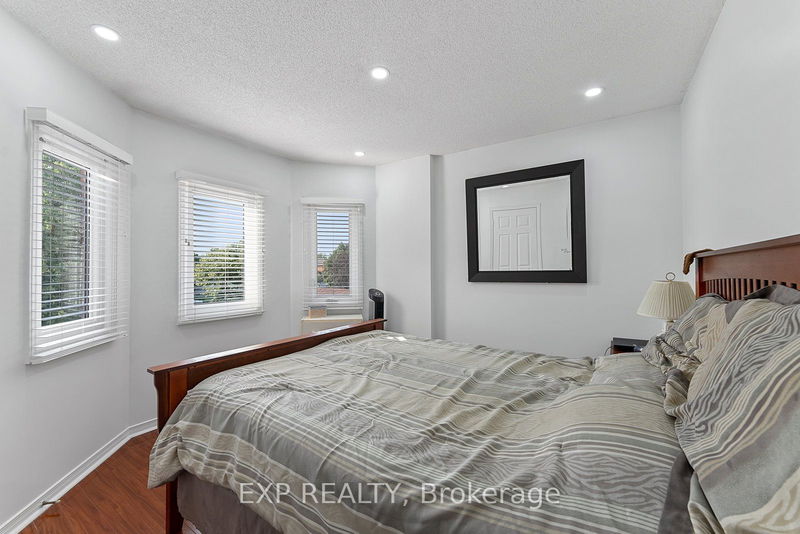 3553 Nutcracker Dr  Mississauga, L5N 6G2 | Image 28