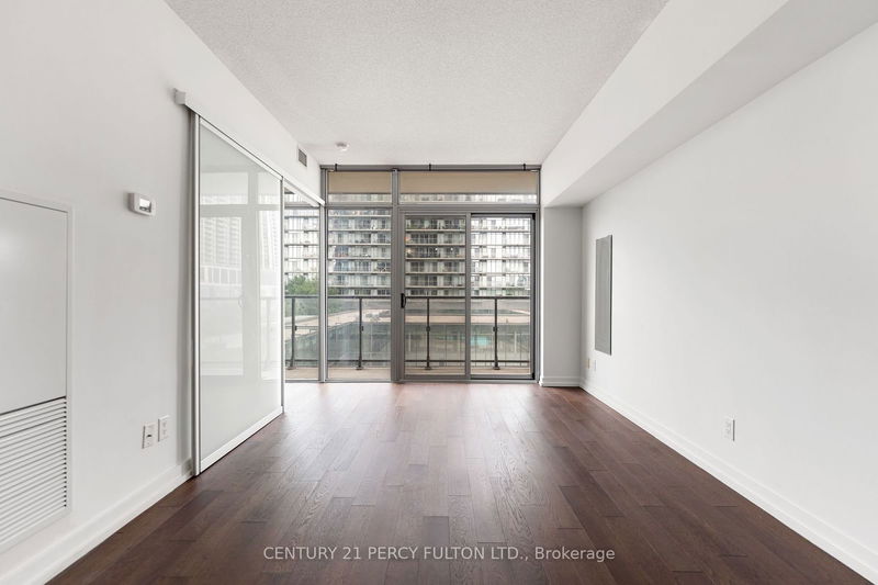 home for lease on 301-105 The Queensway Avenue