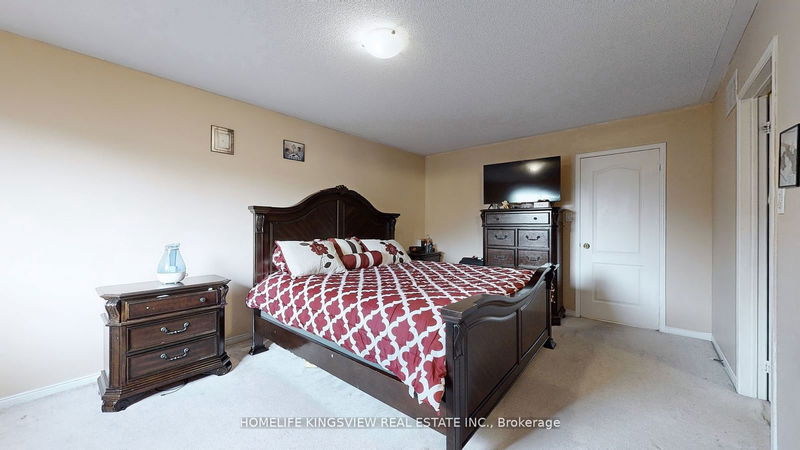 29 Mistdale Cres  Brampton, L7A 1S2 | Image 18