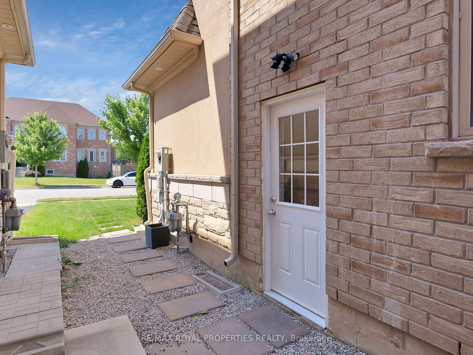 Listing Image 35