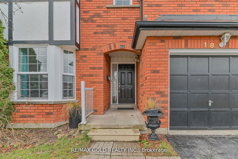 18 Chipmunk Cres  Brampton, L6R 1B8 | Image 3