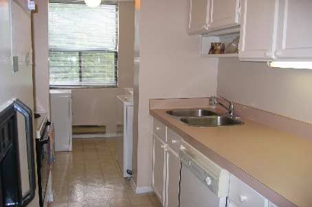 206 - 966 Inverhouse Dr, Mississauga, L5J4B6 | Image 2