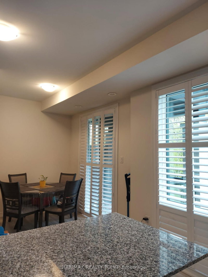 25 - 40 Knotsberry Circ, Brampton, L6Y 6G1 | Image 2