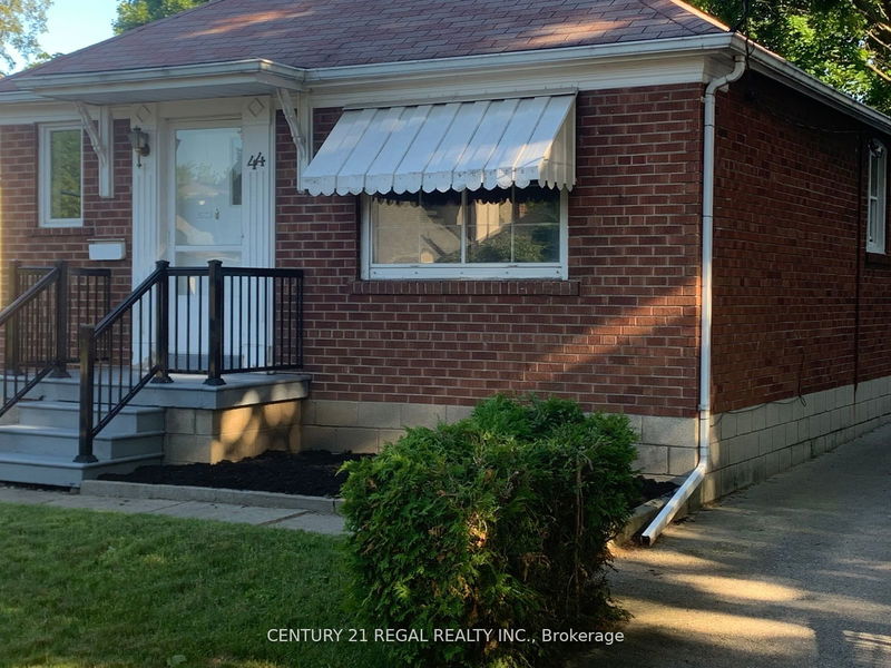 home for sale on 44 Edgecroft Road
