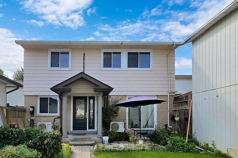 home for lease on 15 Horseshoe Court