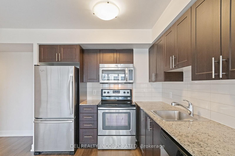 522 - 2 Eva Rd, Toronto, M9C 0A9 | Image 2