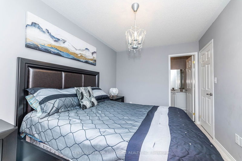 16 Gulfbrook Circ  Brampton, L6Z 0G4 | Image 25